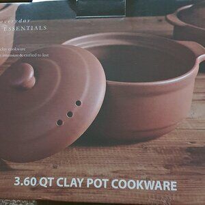 Home Essentials 3.60 QT Brown Clay Pot Cookware For Gas Wood Oven Stoves